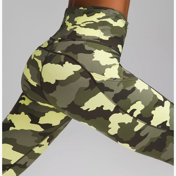 Fast and Free High-Rise Crop 23" Camo Crispin Green - Picture 4 of 6